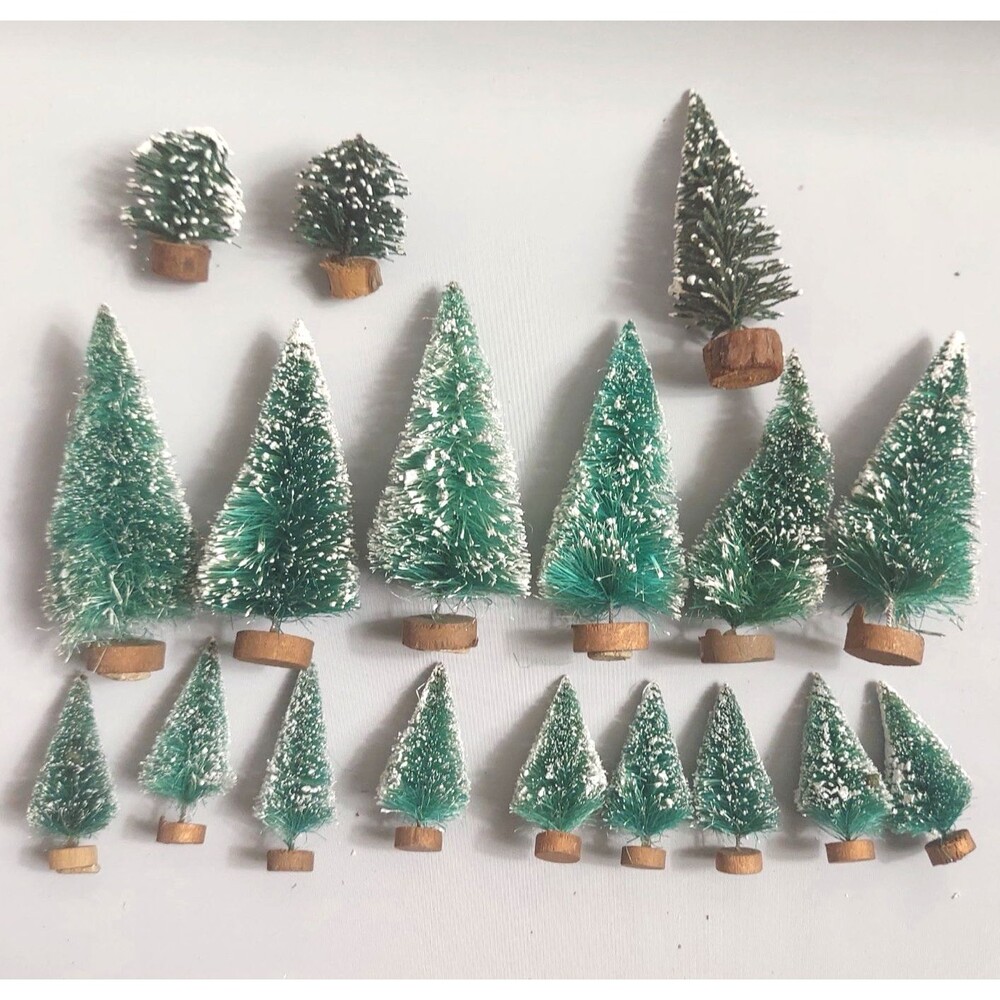 Christmas Village Flocked Trees Wood Base Lot of 18 Vintage 2.5 to 5 Inch